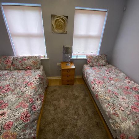 Bambz Apartment 3 แมนเชสเตอร์ ภายนอก รูปภาพ